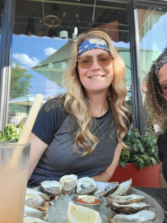 2023 Albany -Oysters with my Sister