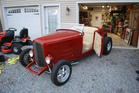 My friend Barry Johnson's '32 Ford Roadster