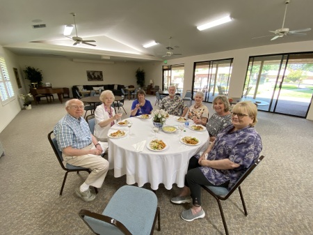 Lincoln Lunch Bunch