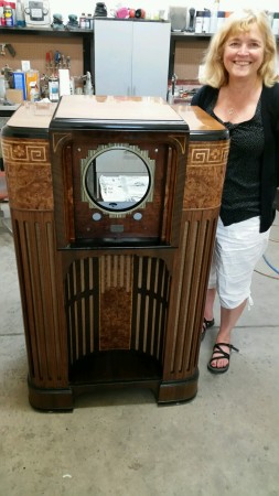 Cabinet for a 1935 Zenith Stratosphere $80,000