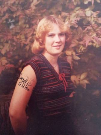 Roxann E Nelson's Classmates profile album