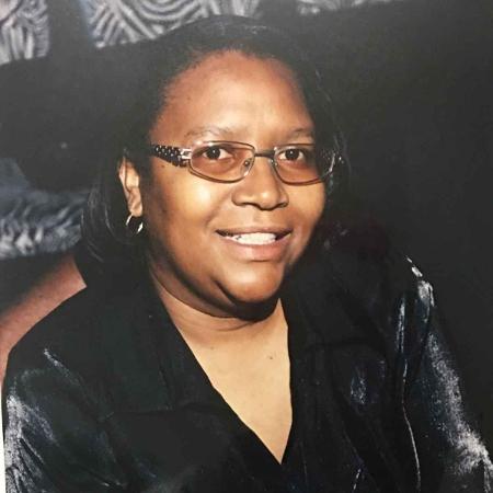 Mary E. Williams-Roy's Classmates® Profile Photo