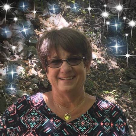 Linda Stoltzfus's Classmates® Profile Photo