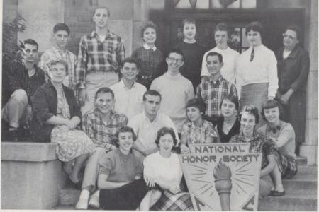 Barbara Horn Weiss' Classmates profile album