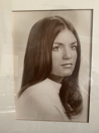 Linda Backes' Classmates profile album