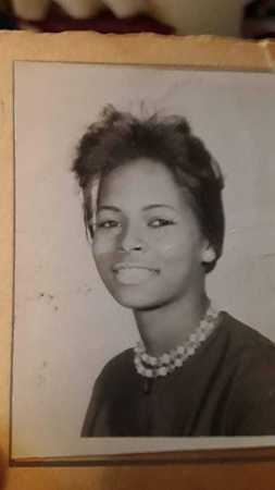 Dorothy Lyles' Classmates profile album