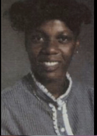 Tonya Woods' Classmates profile album