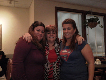 Stephanie,Linda n Jennifer