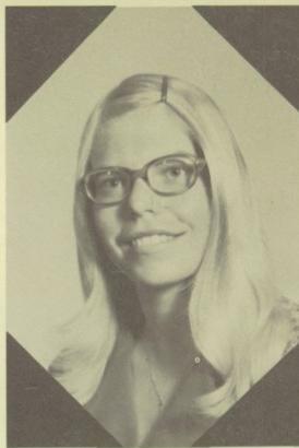 Robin Roberts' Classmates profile album