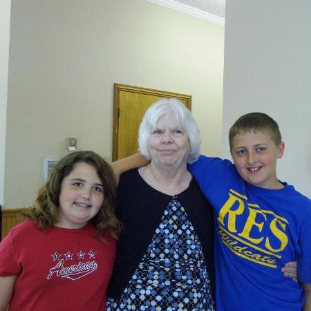 linda presley's Classmates® Profile Photo