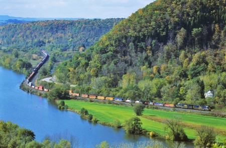 2014- CSX Train along Mohawk River