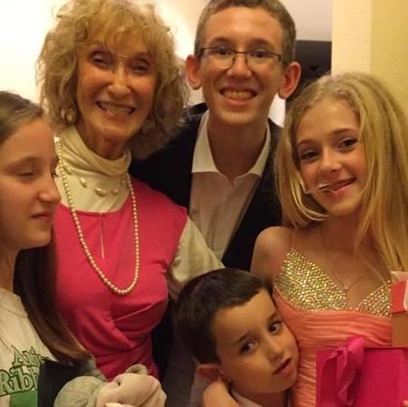 GLORIA SCHEINER's Classmates® Profile Photo