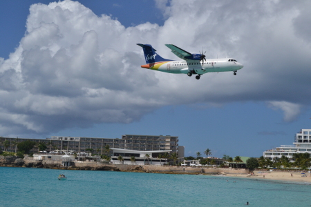 AIRPORT BEACH, ST MAARTEN, 2000