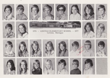 Lincoln Elementary 5th Grade 1976-77