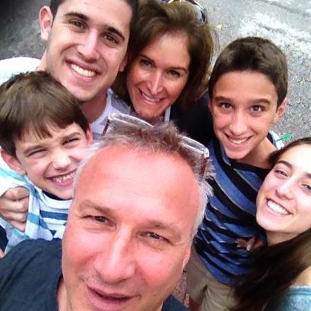 Yoram Weinreich's Classmates® Profile Photo