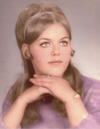 Karen Bess-Hawkins' Classmates profile album