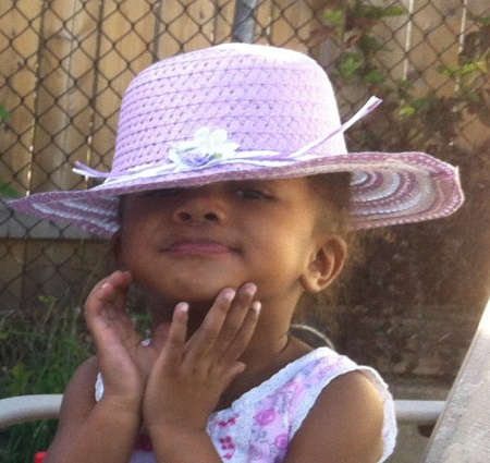 Jayda in her sun hat
