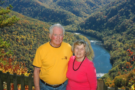 Sam & Carolyn at Grandview Overlook