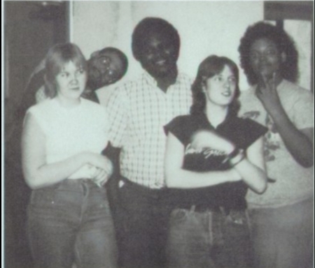 Linda Miller's Classmates profile album