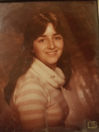 Lori Lyons' Classmates profile album