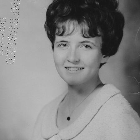 Linda Griffiths's Classmates® Profile Photo