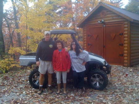 BO, MOM AND MICHELLE AT CAMP HENRY