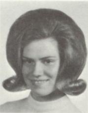 Linda Davis' Classmates profile album