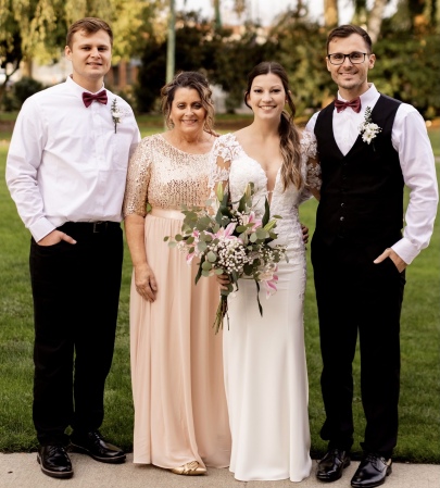 My family Daylen , me , Emma,and Dalton 💕