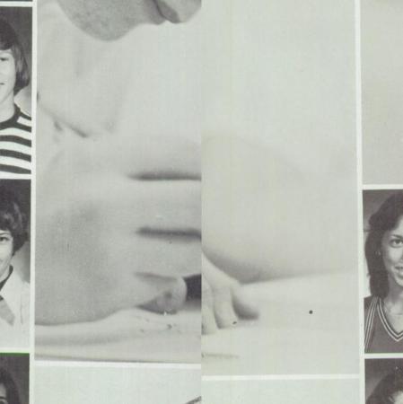 Linda Simmons' Classmates profile album