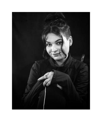 VANESSA - (Black&White) 2019 Grad.