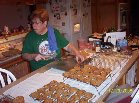 Jo sends cookies all over the states