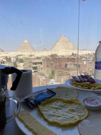  GIZA BREAKFAST WITH GREAT VIEW