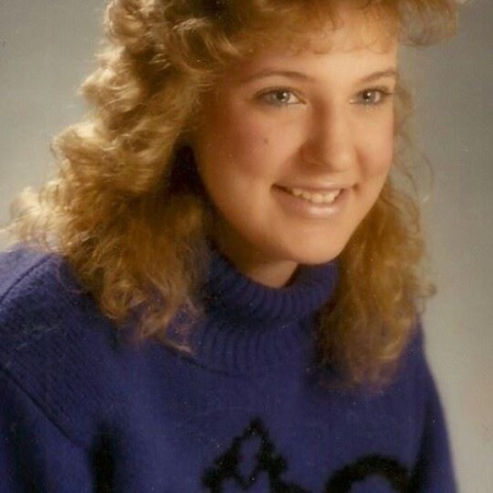 Elizabeth (Lisa) Schutt's Classmates profile album