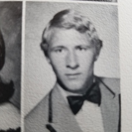 Milton Farris' Classmates profile album