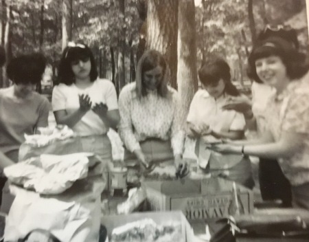 Senior picnic at Belmont Lake State Park 