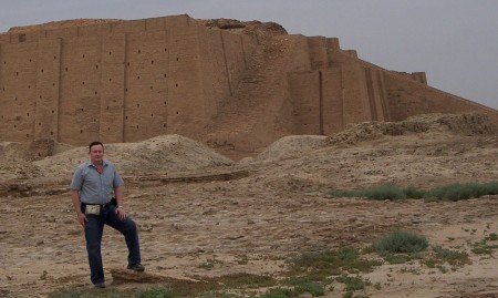 Hutchins at Ziggaraut in Ur, Iraq 2007