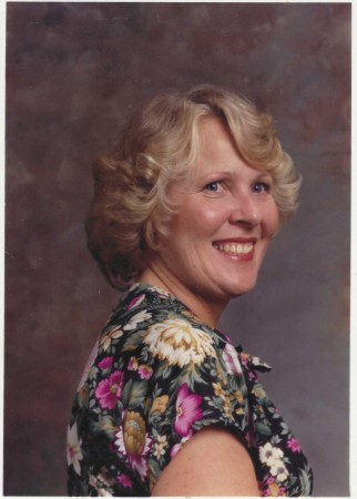 Linda Satterlee 's Classmates profile album