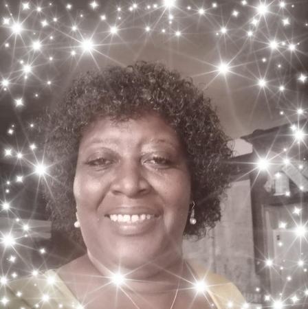 Sharon Lynn Holmes's Classmates® Profile Photo